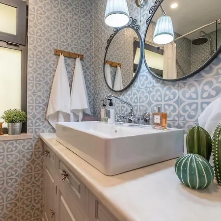 Downtown Apartment